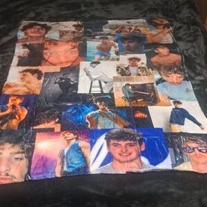 Benson Boone Photo Collage throw Blanket40x50